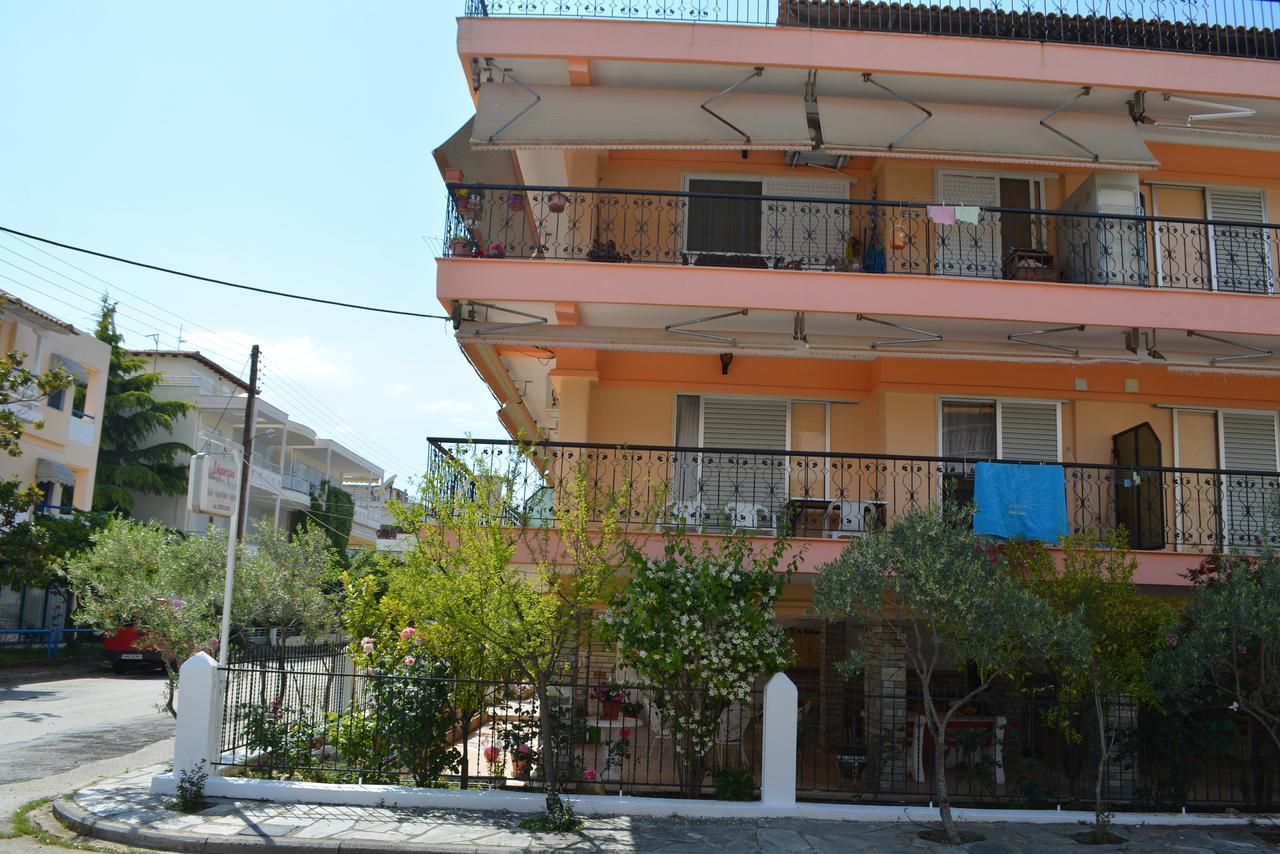 Apartments Dimitra Paralia Dionisiou Eksteriør billede